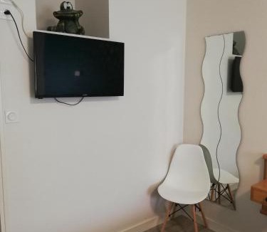 Vitre Hotel | Hotel Restaurant La Grenouillère