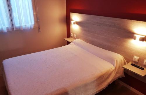 Morlaas Hotel | Hotel Restaurant Le Bourgneuf