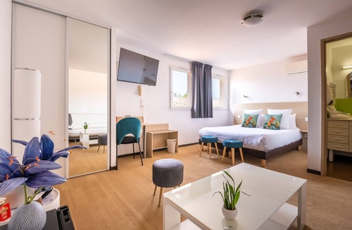 Castelnaudary Hotel | Hotel Restaurant Le Clos Fleuri