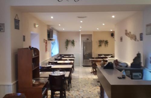 Comblanchien Hotel | HOTEL RESTAURANT LE CENTRE