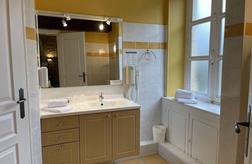 Donzy Hotel | Hotel Restaurant le grand monarque