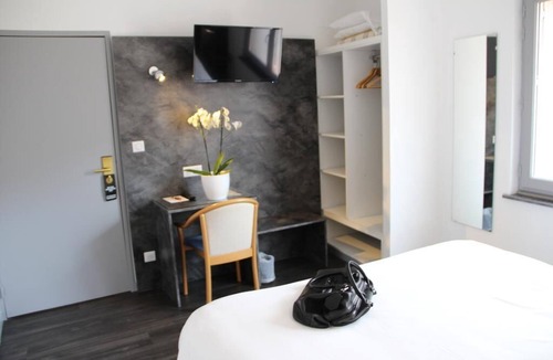 Valence Hotel | Hotel Restaurant Le Tout Va Bien