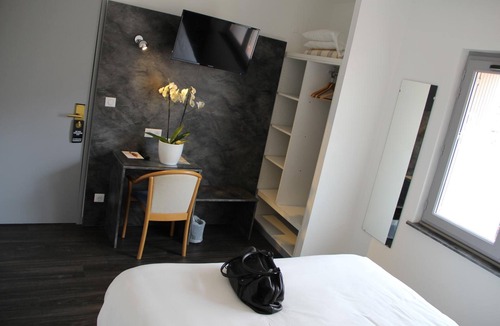 Valence Hotel | Hotel Restaurant Le Tout Va Bien