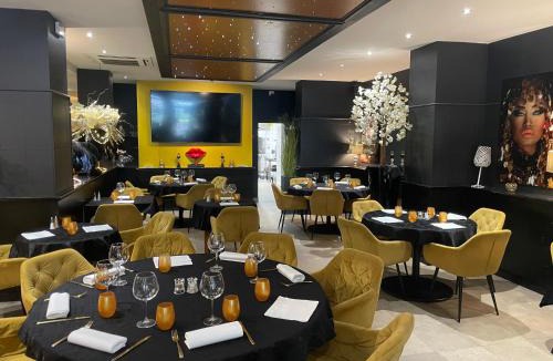 Valenciennes Hotel | Hotel Restaurant Les Arcades