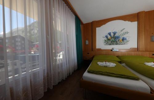 Saas Almagell Hotel | Hotel Restaurant Mattmarkblick