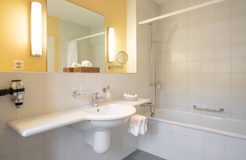Hilterfingen Hotel | Hotel Restaurant Schönbühl