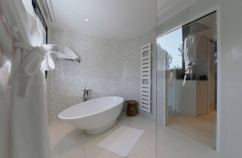 Carcassonne Hotel | Hotel Restaurant & Spa Le Meez