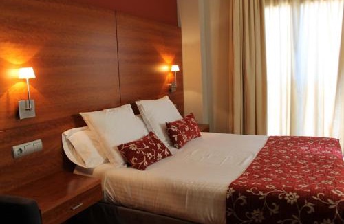 Calderon Hotel | Hotel Restaurante El Tollo