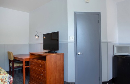 Richmond Hill Hotel | Hotel Richmond Hill ON North