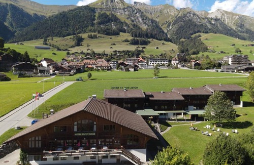 Chateau-d'Oex Hotel | Hotel Roc et Neige