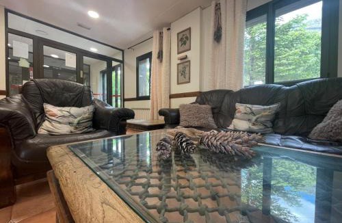 Pla de l'Ermita Hotel | Hotel Romànic