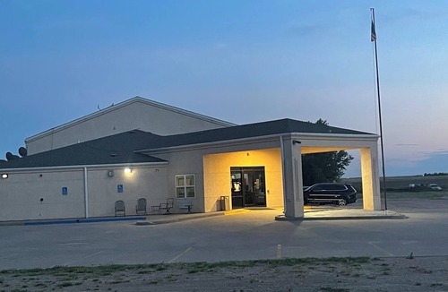 Yuma County Hotel | Hotel room with ONE KING BED
