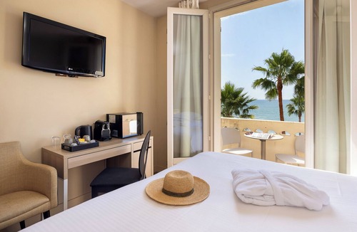 Cros-de-Cagnes Hotel | Hotel Royalmar