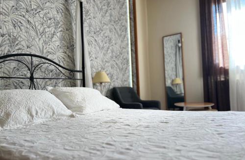 Santa Cruz de la Salceda Hotel | Hotel Rural Restaurante Las Baronas