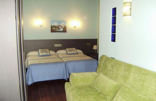 San Julian de Musques Hotel | Hotel Rural Las Palmeras Muskiz