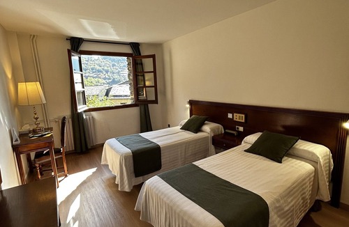 Ordino Hotel | Hotel Rural Santa Bàrbara de la Vall d'Ordino