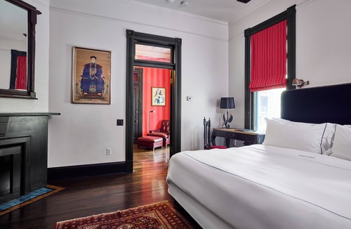 Travis Heights Hotel | Hotel Saint Cecilia