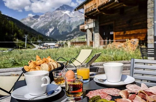 Val Cenis Apartment | Hotel Saint Charles* - Deluxe Double Room