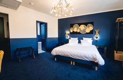 Houdan Hotel | Hotel SaintChristophe Houdan