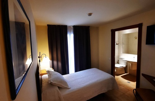 Montbrio del Camp Hotel | Hotel Sant Jordi
