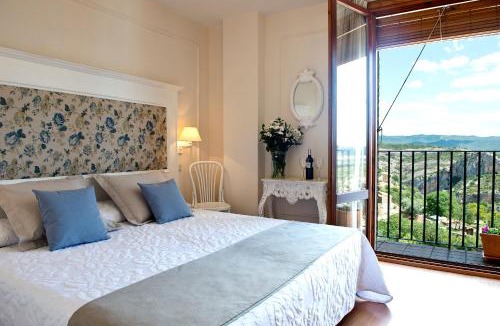 Alquezar Hotel | Hotel Santa Maria de Alquezar