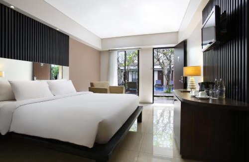 Raya Kuta Hotel | Hotel Santika Kuta