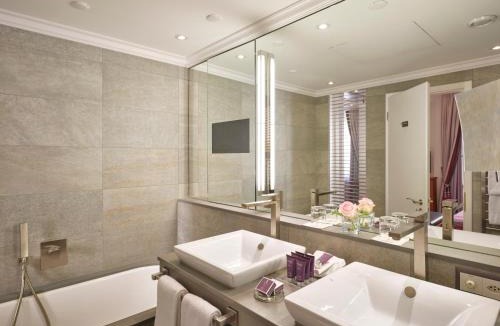 Old Town Hotel | Hotel Schweizerhof Zürich