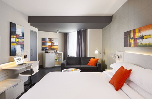 Saint Louis Hotel | Hotel Sepia