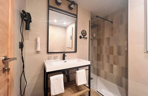 Raval Roig Hotel | Hotel Sercotel Maya Alicante