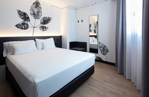 Vall de Uxo Hotel | Hotel Sercotel Plana Suites