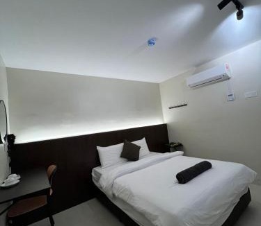 Kampung Kuala Parit Hotel | Hotel Seri Kangsar KK Hotel