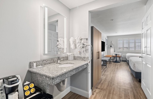San Bruno Hotel | Hotel Skye SFO