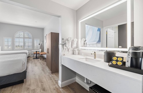 San Bruno Hotel | Hotel Skye SFO
