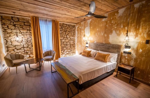 Valderrobres Hotel | HOTEL SOMNIFABRIK
