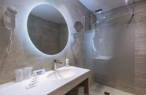 Malgrat de Mar Hotel | Hotel Sorra Daurada Splash