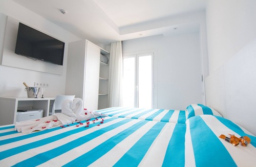 Malgrat de Mar Hotel | Hotel Sorra Daurada Splash
