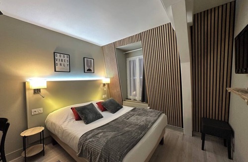 Beuzeville Hotel | Hotel SPA Piscine le Petit Castel