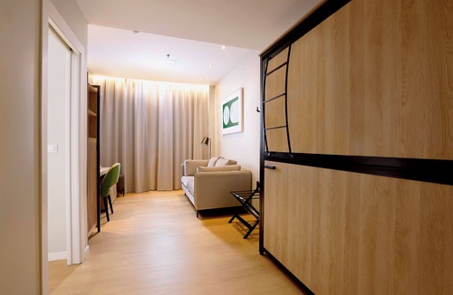 El Parc i la Llacuna del Poblenou Hotel | Hotel & Spa Villa Olímpic@ Suites