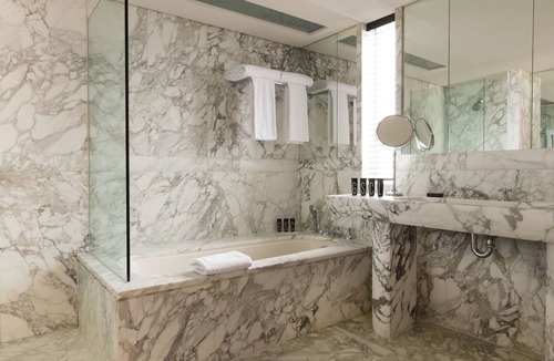 16th Arrondissement Hotel | Hotel Square