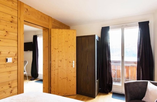 Sundlauenen Apartment | Hotel Sterne - Standard Apartment with Lake view
