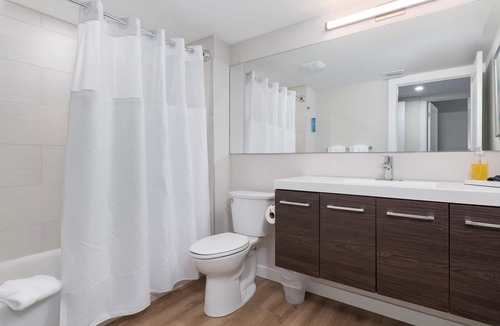 Nokomis Hotel | Hotel Studio (Ground Level) - Unit B