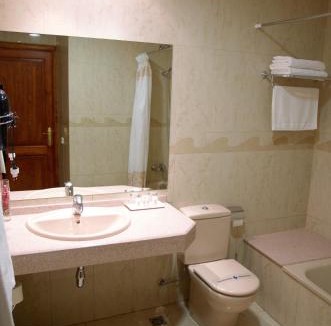 Sant Celoni Hotel | Hotel Suís