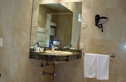 Sant Celoni Hotel | Hotel Suis
