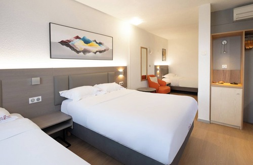 Vitry-le-Francois Hotel | Hotel Tambourin