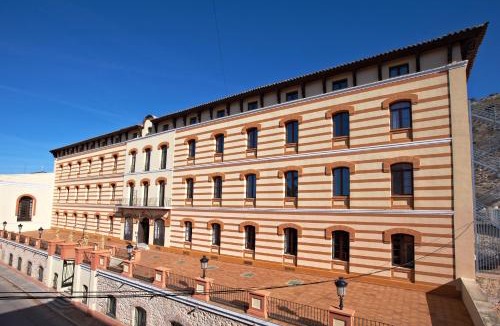 Alhama de Aragon Hotel | Hotel Termas Balneario Termas Pallares