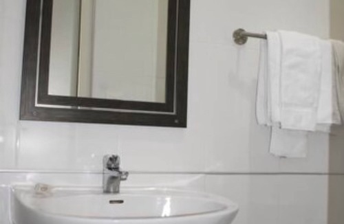Richebourg - Saint-Clement Hotel | Hotel The Originals du Grand Monarque