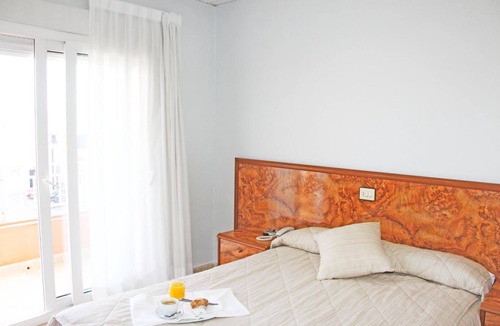 Santiago de la Ribera Hotel | Hotel Trabuco