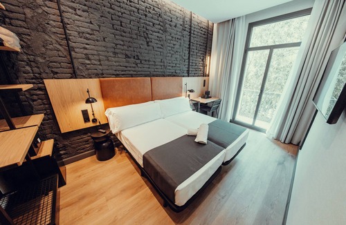 Hostafrancs Hotel | Hotel Transit