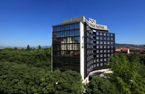 Primer Ensanche Hotel | Hotel Tres Reyes Pamplona