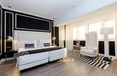 Primer Ensanche Hotel | Hotel Tres Reyes Pamplona